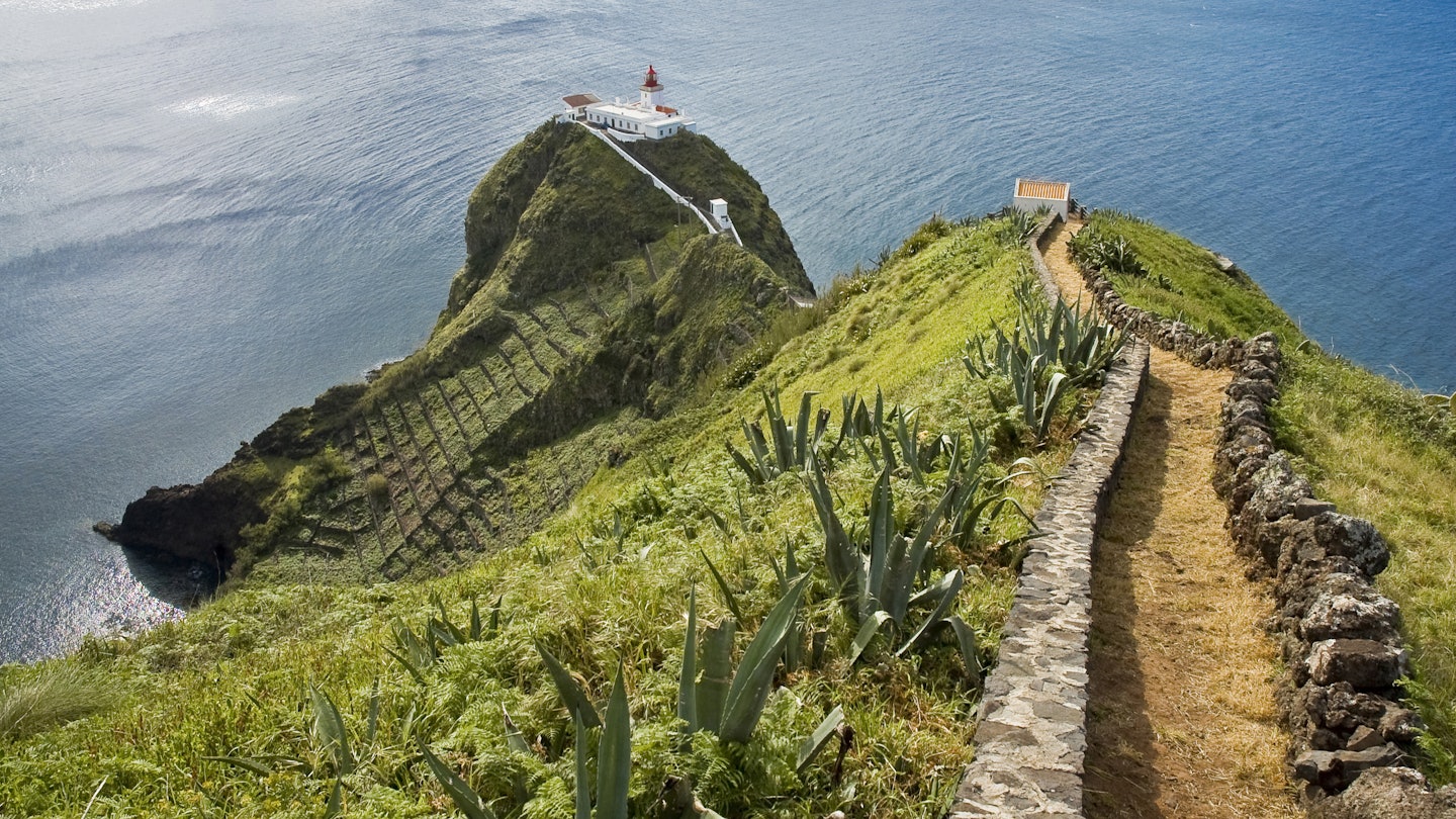 Lighthouse at Santa Maria Island, Azores.
azores, categories, color, dominant color, dominant colour, ecology, ecosystem, environment, environmentalism, europa, europe, format, image, iptc-subject, isla, island, kba, land, lighthouse, mammals, nature, ocean, portugal, red, ruminant, santa maria, scenery, sea, seascape, seaside, sitges, style, undomesticated animals, water, white, world regions & countries