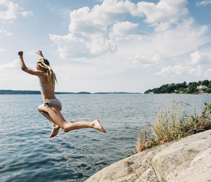 1252952764.Stockholm, swim, rocks, lake
1252952764
Getty, RFC, Stockholm, swim, rocks, lake, Adult, Clothing, Female, Jumping, Person, Shorts, Woman
Kid jumping from cliff into water in summer